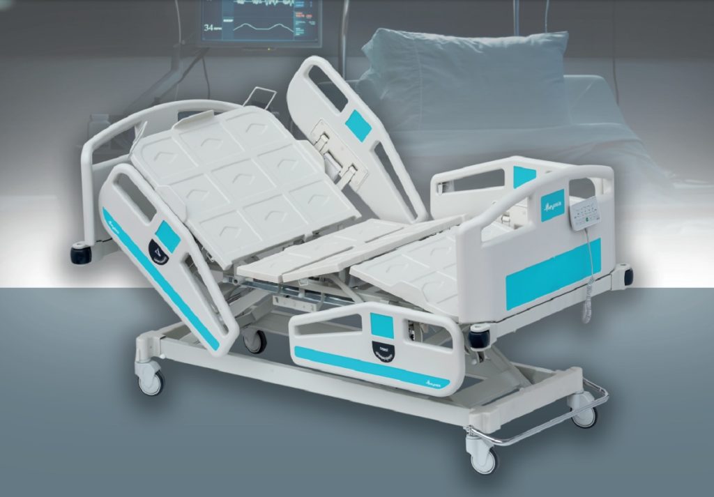 Сред богатия избор от оборудване е реанимационното легло MYS-5410NE